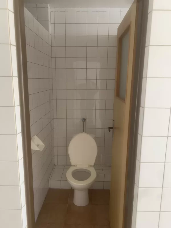spoločné WC